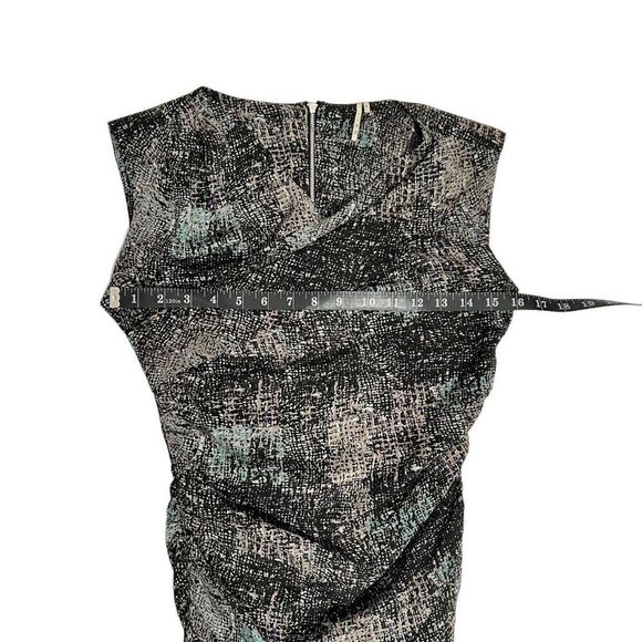 I.R.O XSmallBlack Abstract Print Sleeveless Ruched Side Shift Dress Women’s - Picture 8 of 10